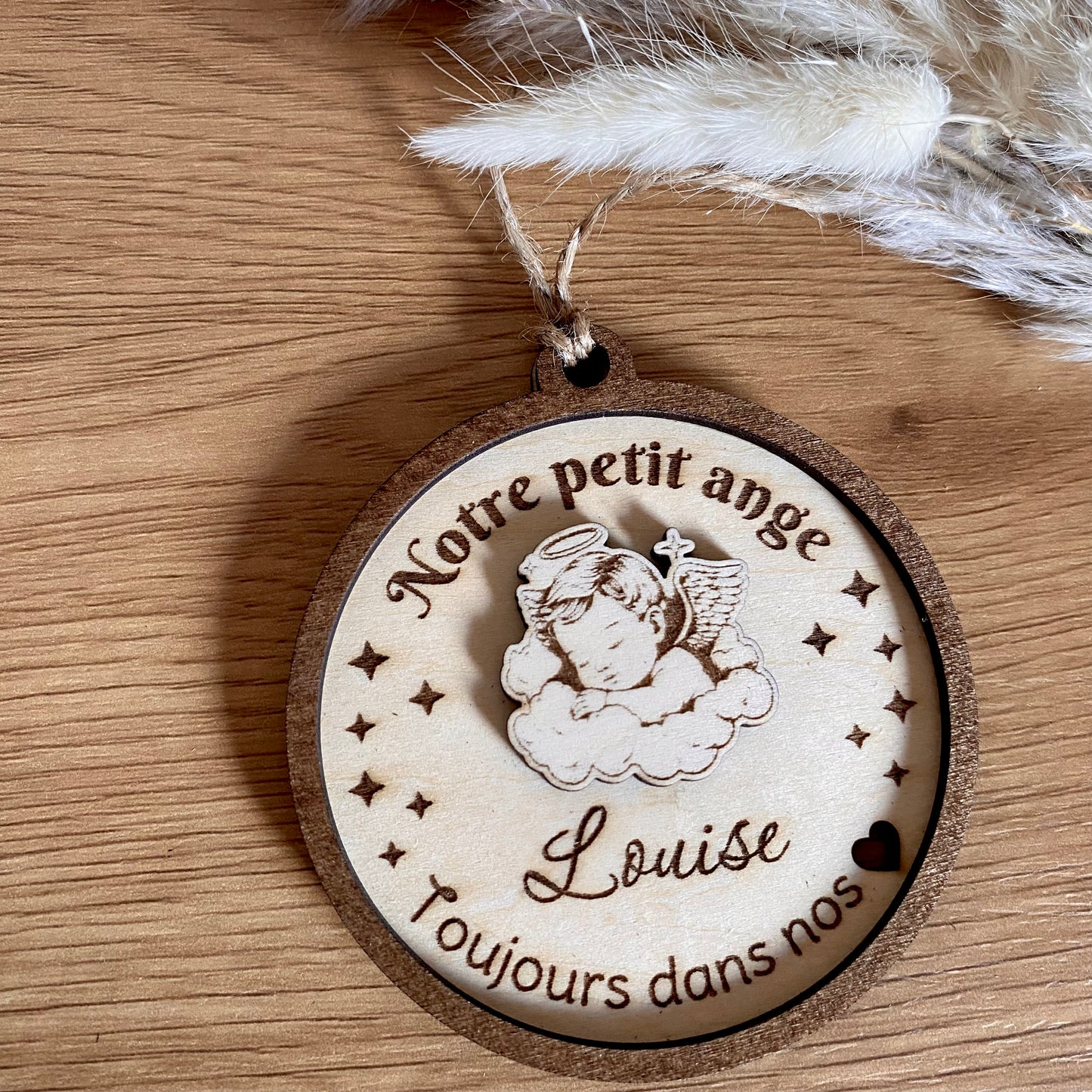 Boule de Noël Commémorative Bébé Ange Personnalisée en Bois