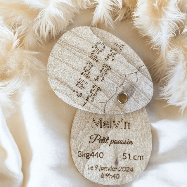 Faire-part en bois pour annoncer une naissance - Modèle œuf