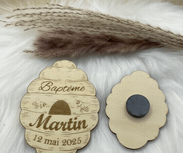 Ruche en bois gravée – Cadeau invité personnalisé pour mariage, baptême, communion