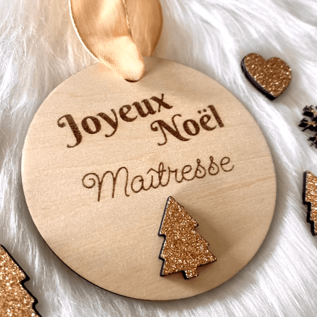 Boule de Noël en bois pour nounou ou maîtresse