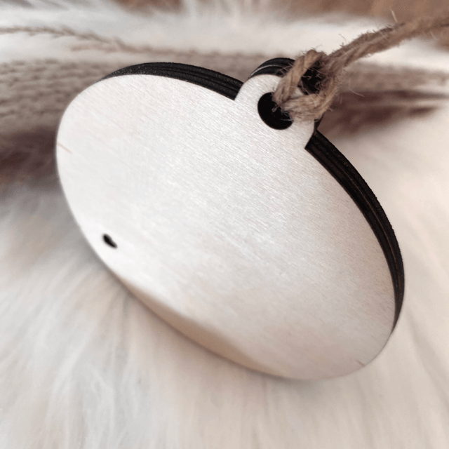 Boule de Noël commémorative personnalisée en bois – Hommage à un petit ange 