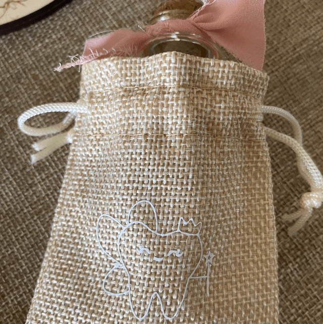 Souvenir fioles pour dent et mèche de cheveux bébé 