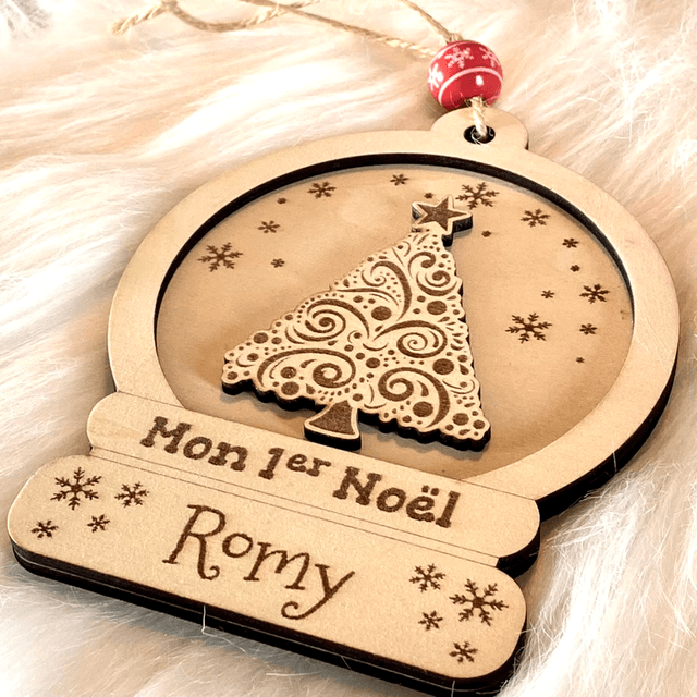 Boule de Noël personnalisée "Mon Premier Noël" – Bois gravé avec prénom et personnage au choix