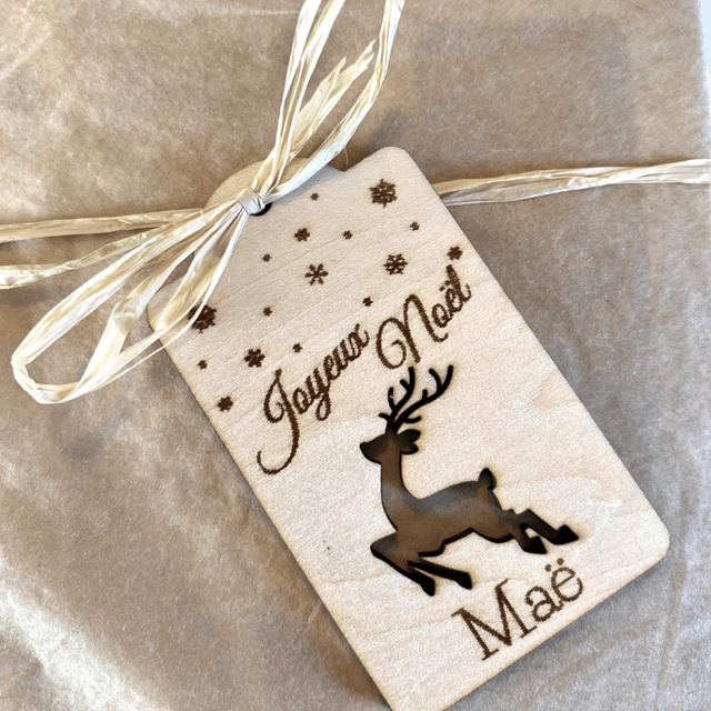 Lot de 6 Étiquettes de Noël en bois gravé personnalisées – Motifs festifs et prénom