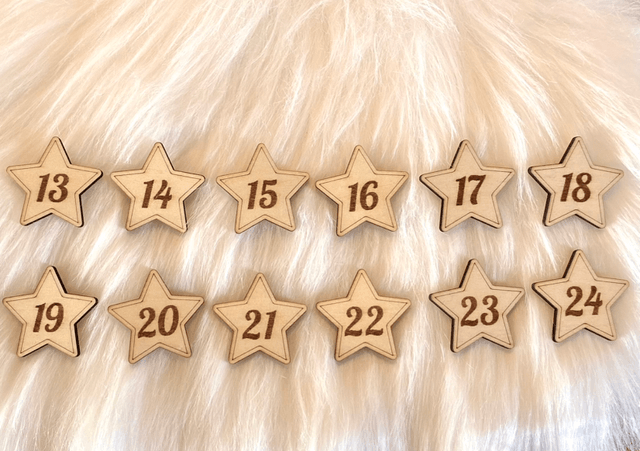 Étoiles en bois gravées 1 à 24 – Accessoires pour calendrier de l’Avent à coller ou suspendre