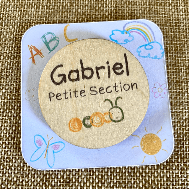 Badge rentrée scolaire en bois - badge personnalisable prénom enfant