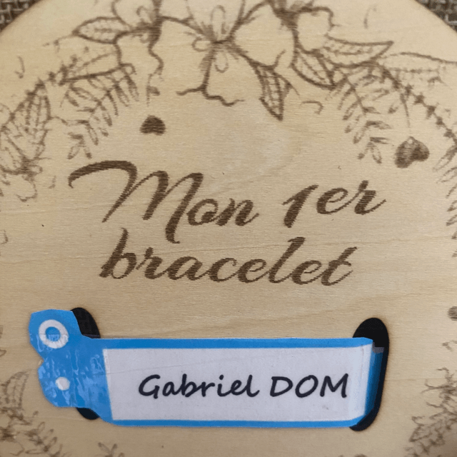 Carte bracelet de naissance en bois - porte-bracelet de naissance  en bois 