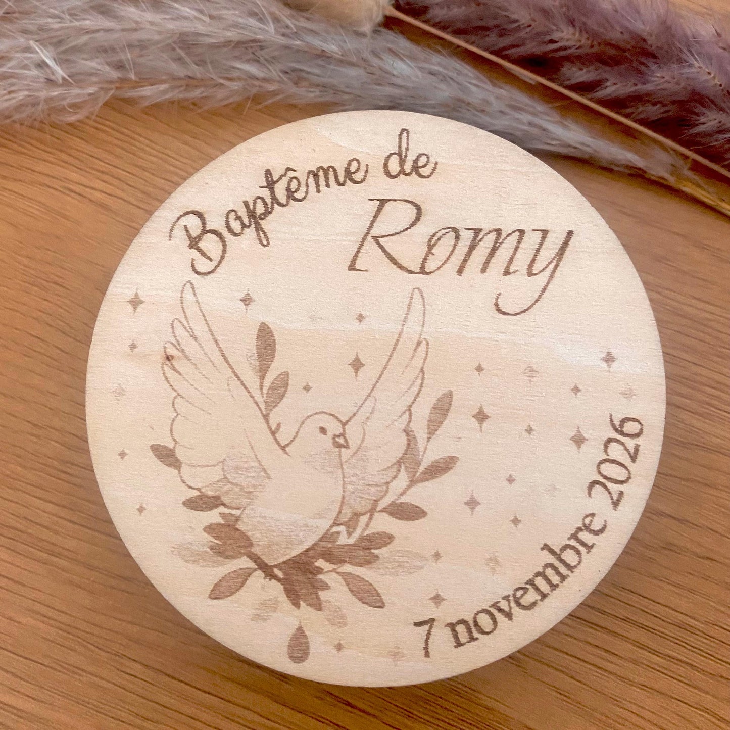 boite bapteme en bois gravure colombe avec prénom et date