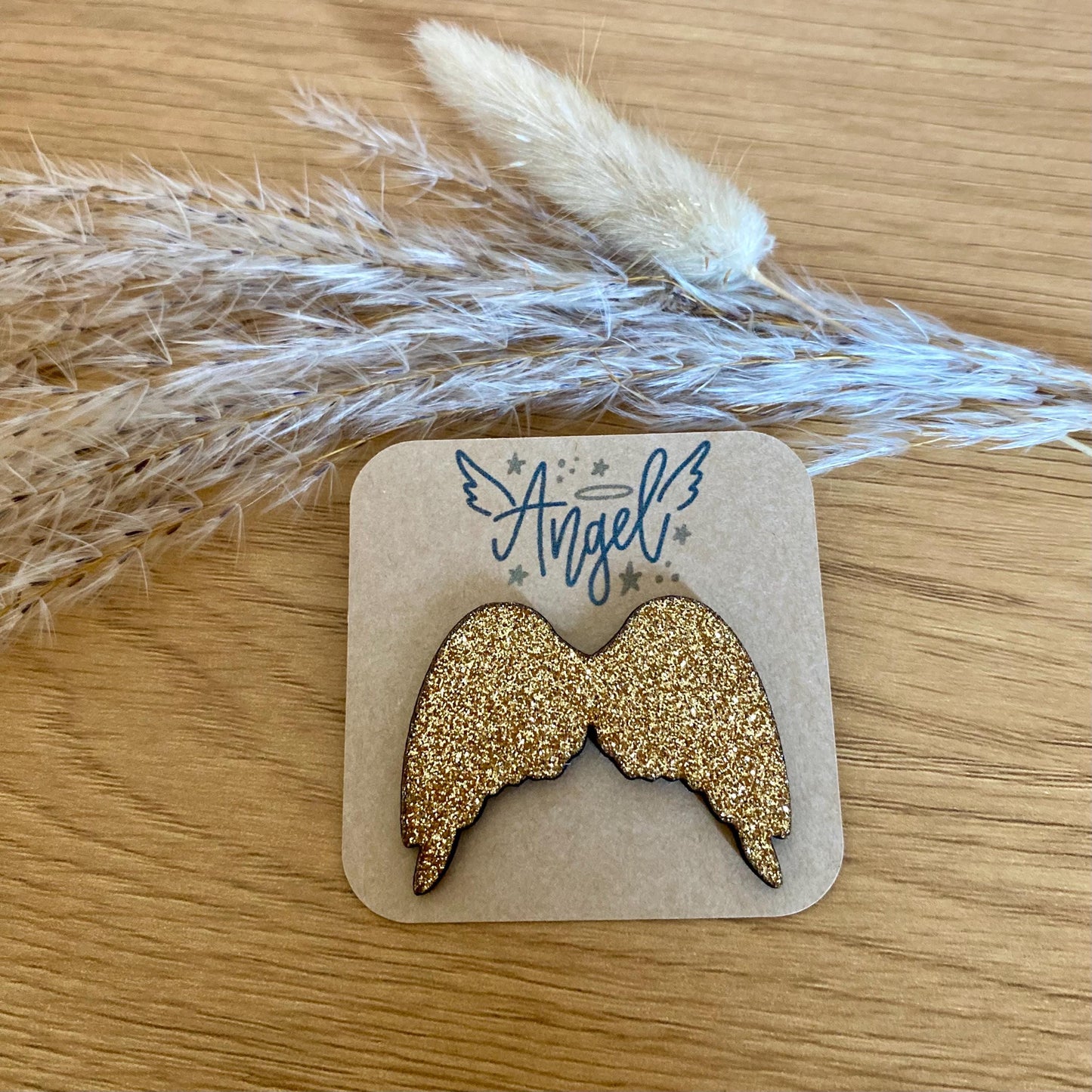 Pin's ange gardien en bois pour veste ou cartable