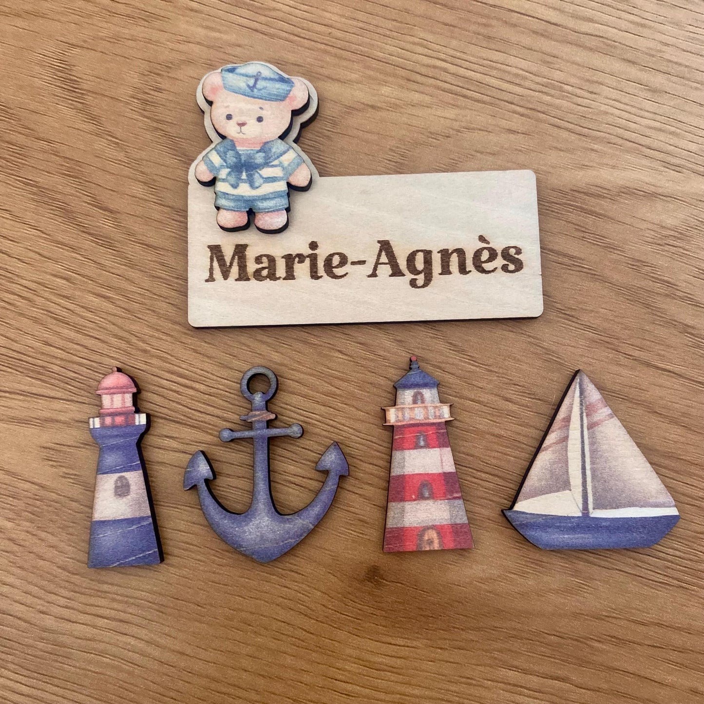 Marque-Place et magnet baptême Marin – Souvenir en Bois Personnalisé