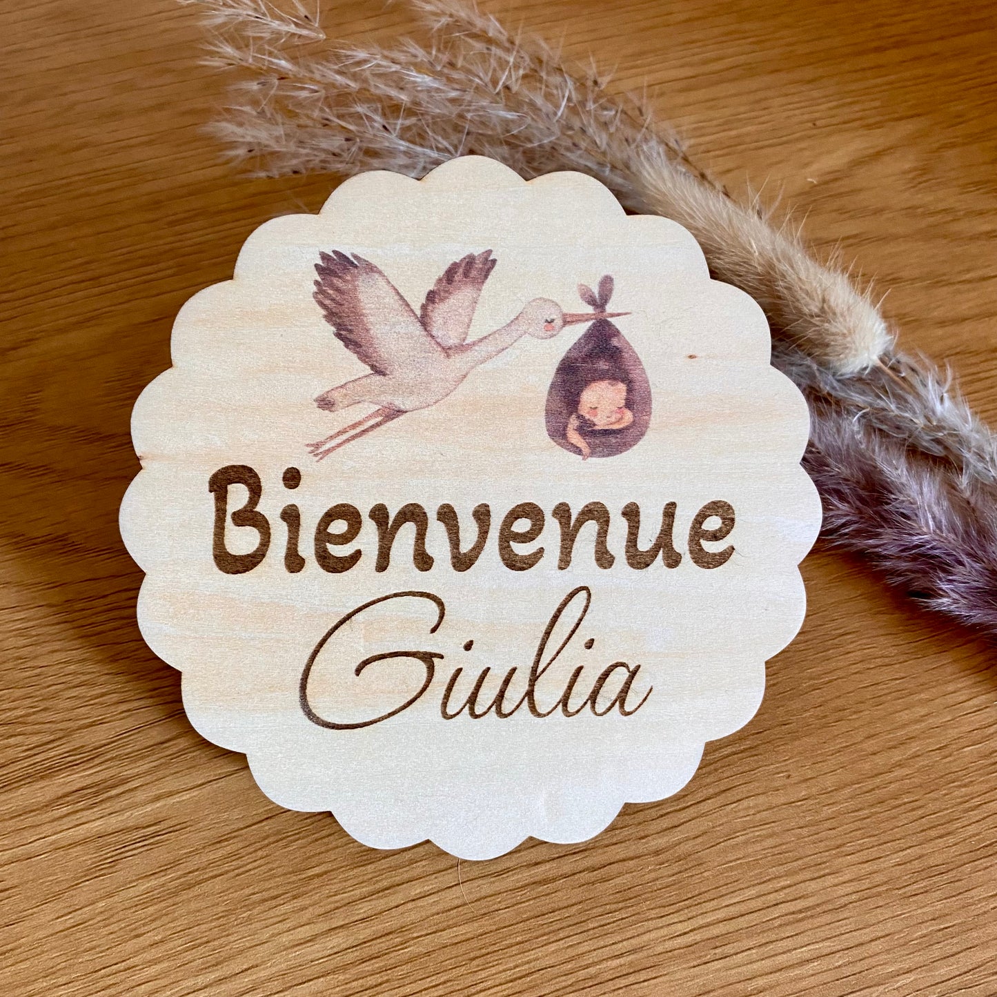 Plaque de Naissance en Bois Personnalisée – Modèle Cigogne