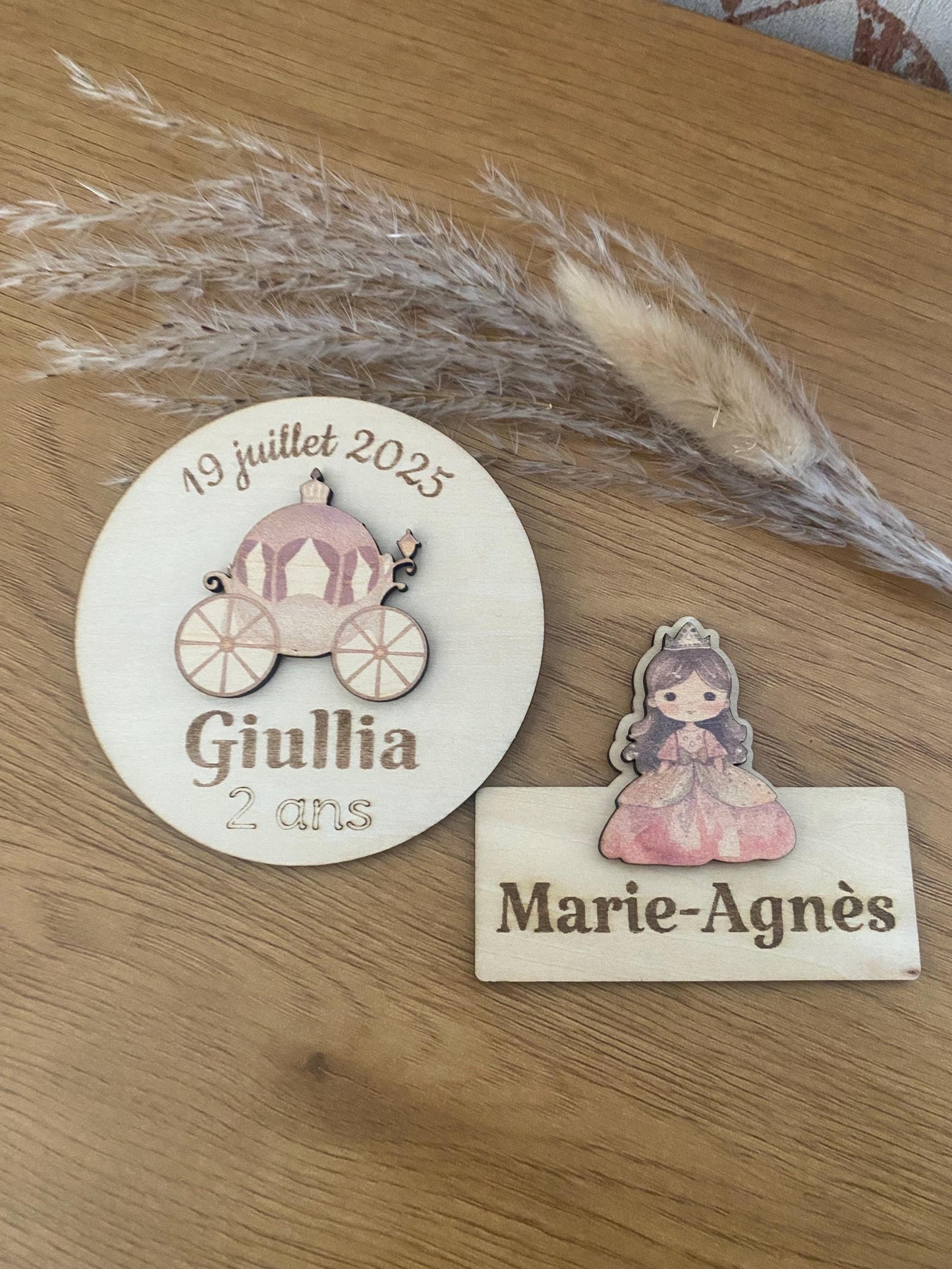 Marque-Place Féerique en Bois – Anniversaire Princesse & Sirène