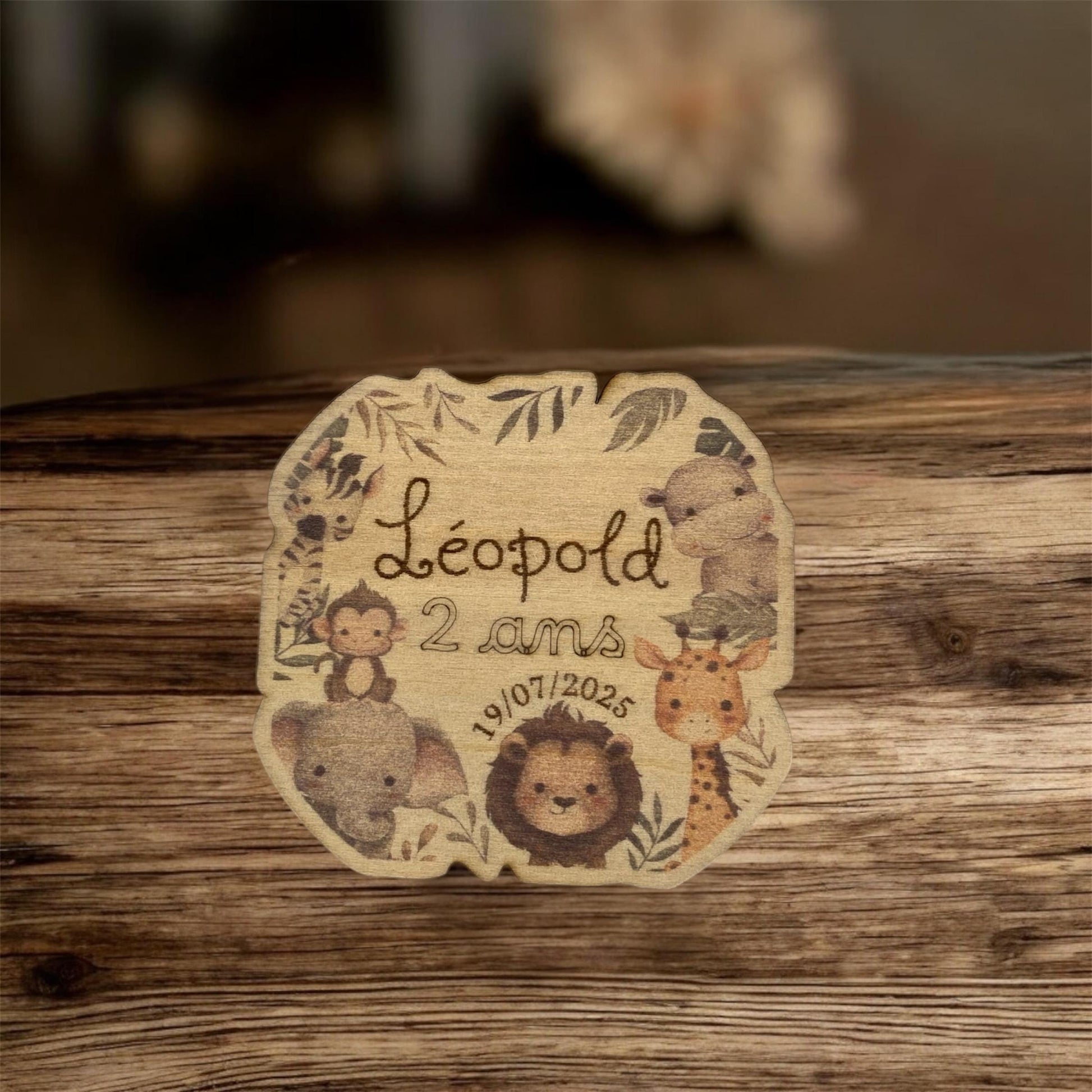 Cadeau invité original magnet bois safari pour anniversaire