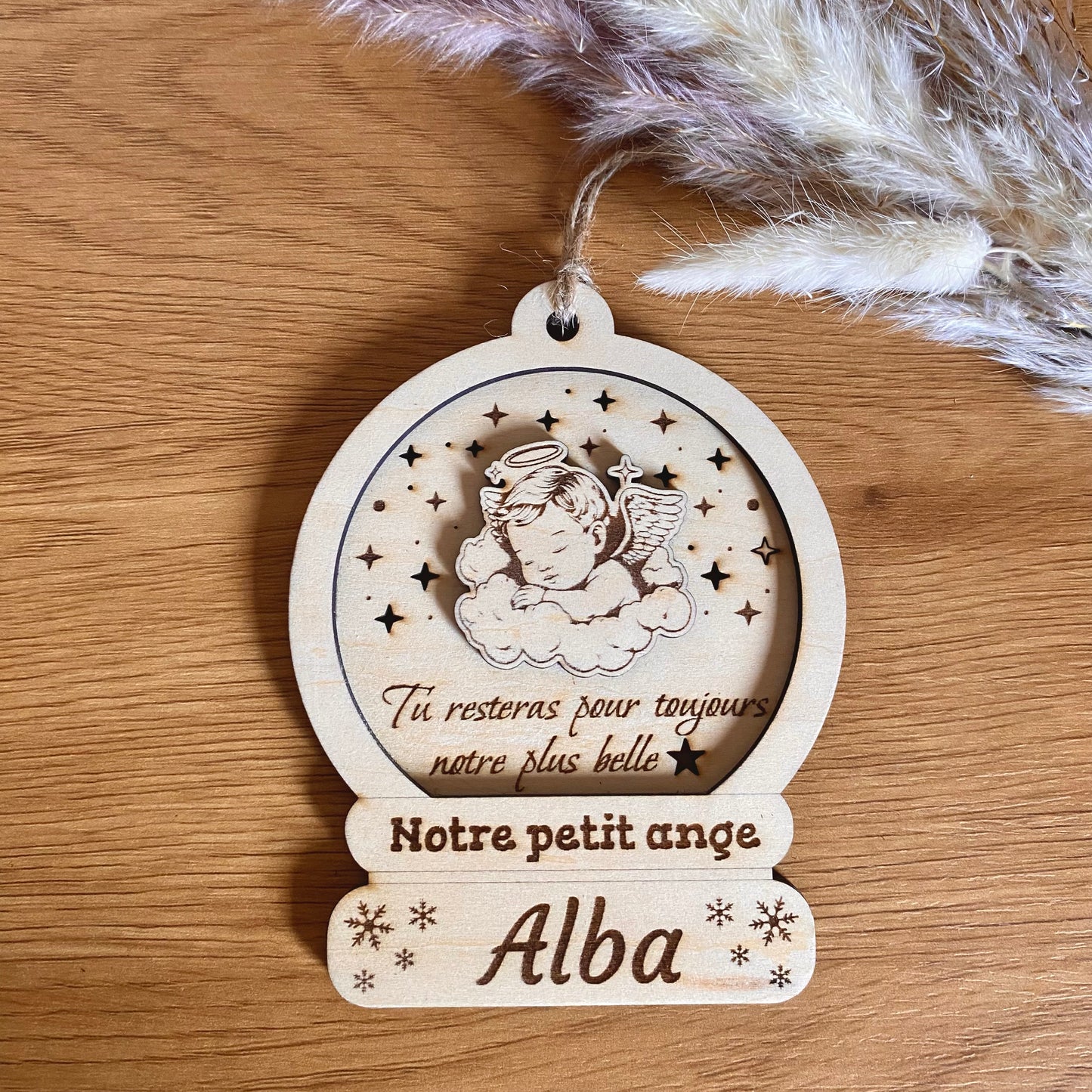 Boule commémorative en bois Petit Ange personnalisée
