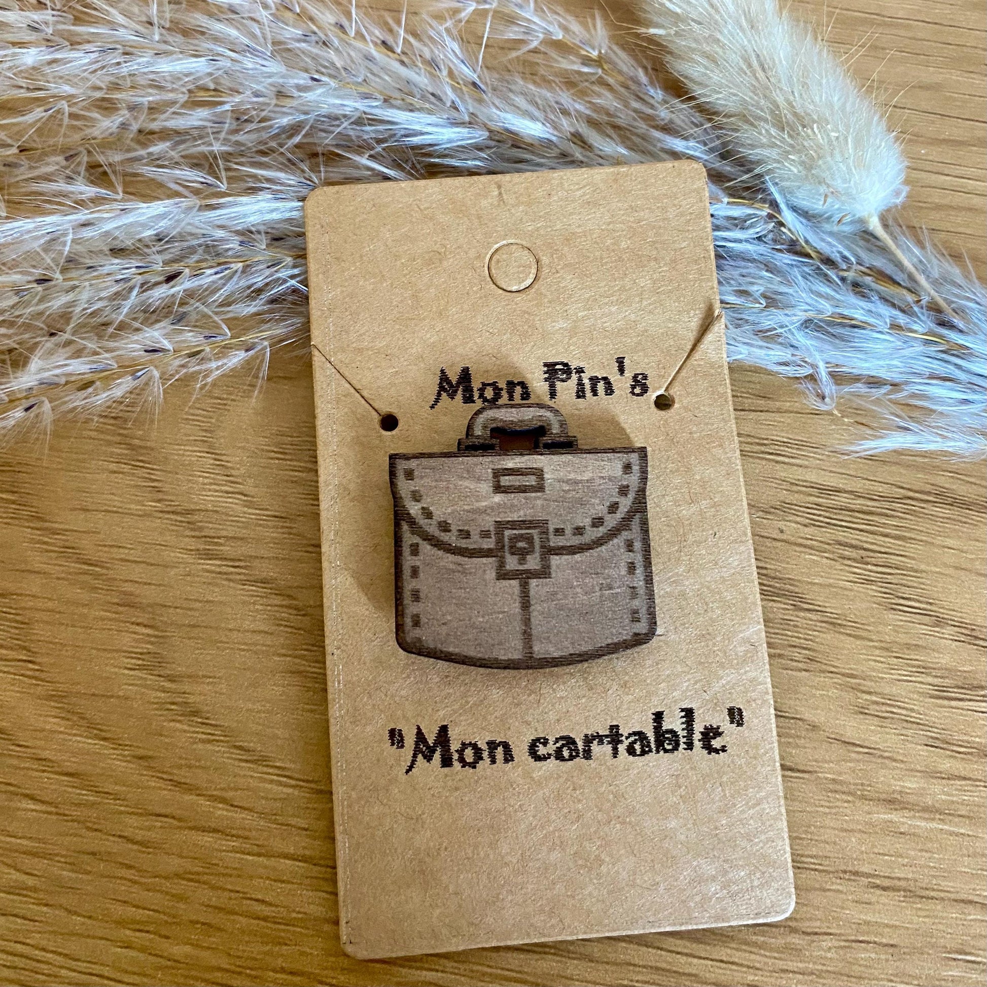 Accessoire cartable badge en bois Mon petit cartable