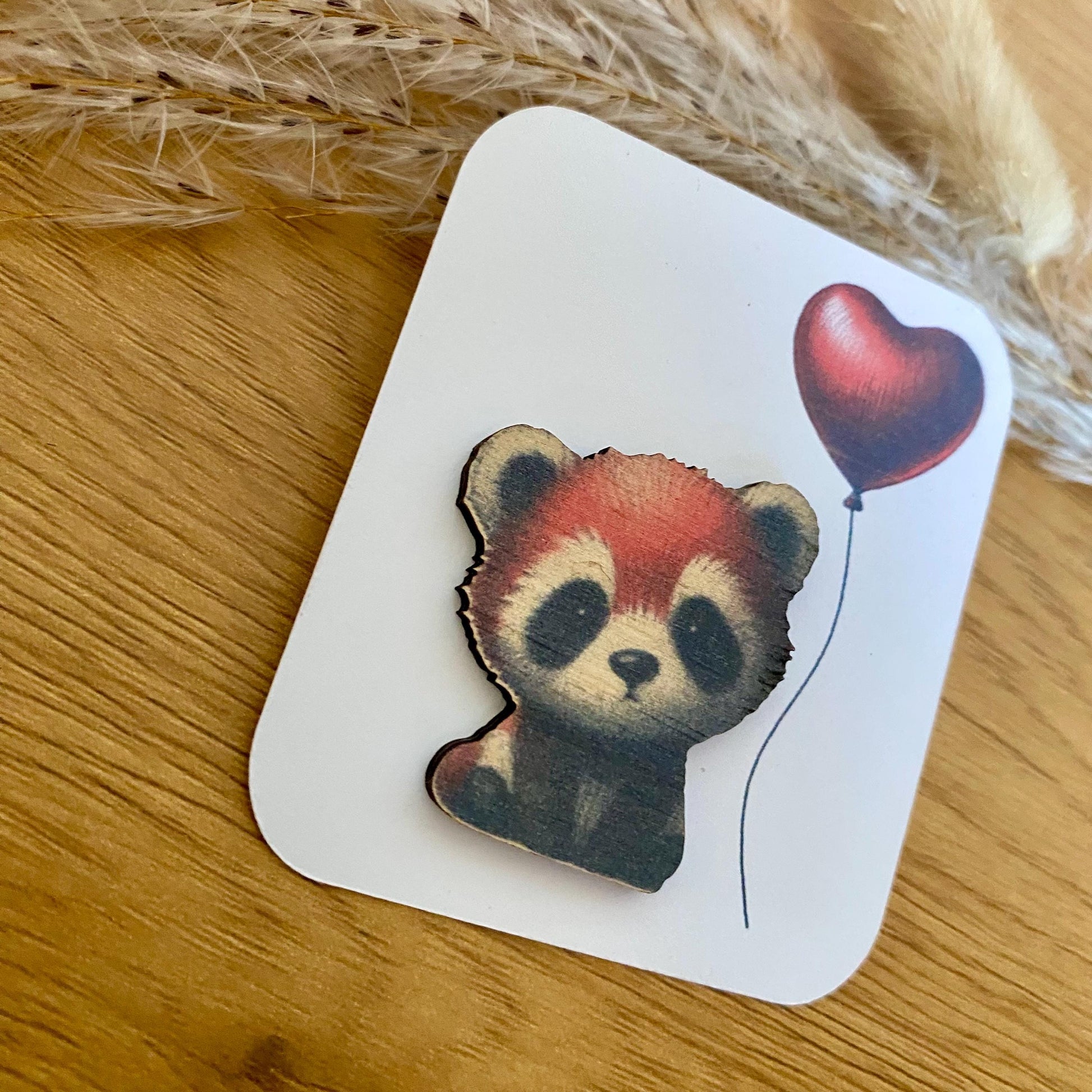 Petit objet en bois panda roux cadeau réconfortant
