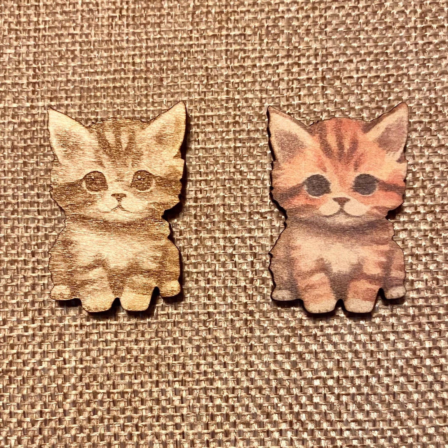 Câlin de Poche en Bois – Adorable Chaton Réconfortant