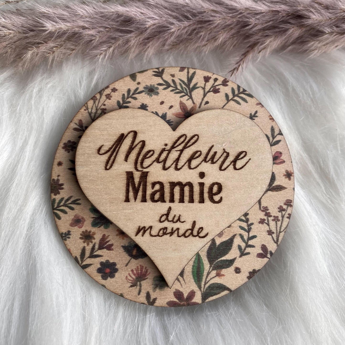 Magnet en Bois Gravé – Le Cadeau Tendre pour les Femmes de votre Vie