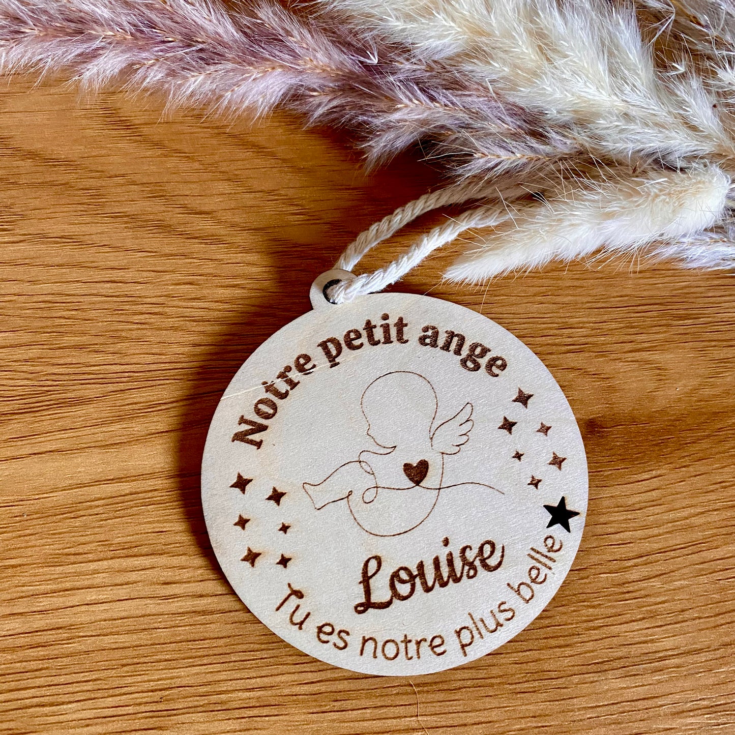 Boule commémorative en bois Bébé Ange personnalisée