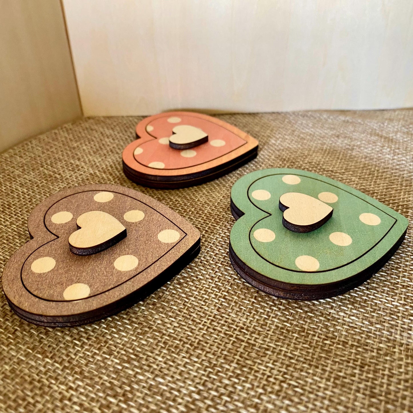 Coffret Cœur en Bois Personnalisé – L'Écrin de vos Annonces