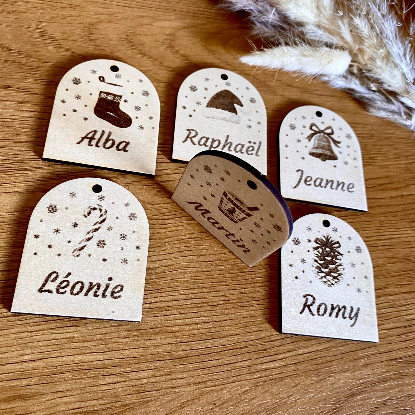 Lot Étiquettes Cadeau de Noël ou Marque-Place en Bois Personnalisé