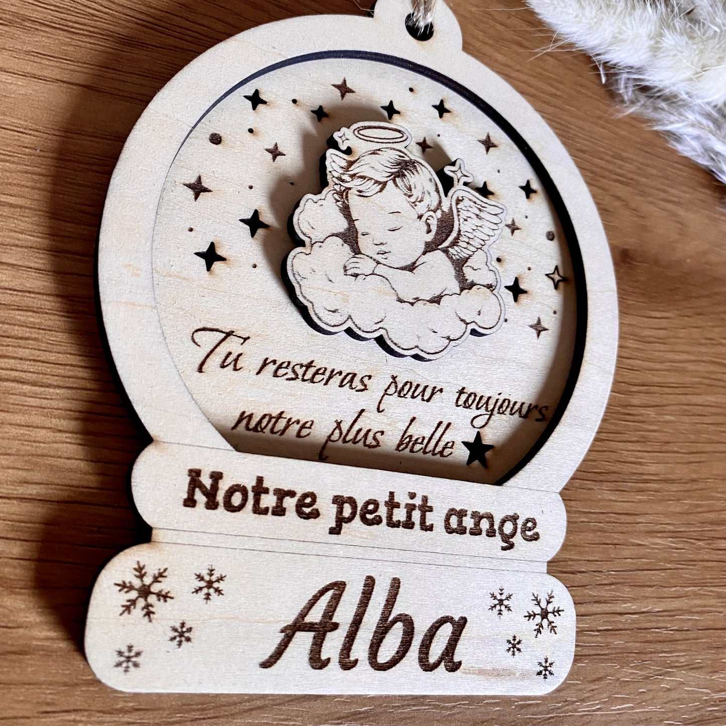 Boule commémorative en bois Petit Ange personnalisée