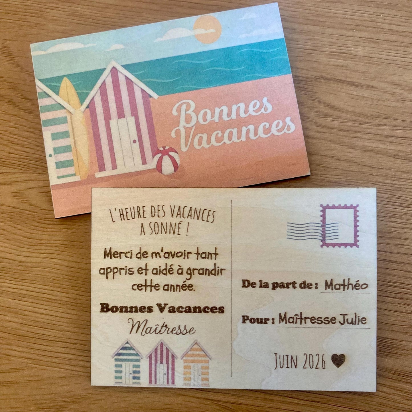 Carte Postale en Bois "Souvenirs de Classe" – Le Merci Intemporel