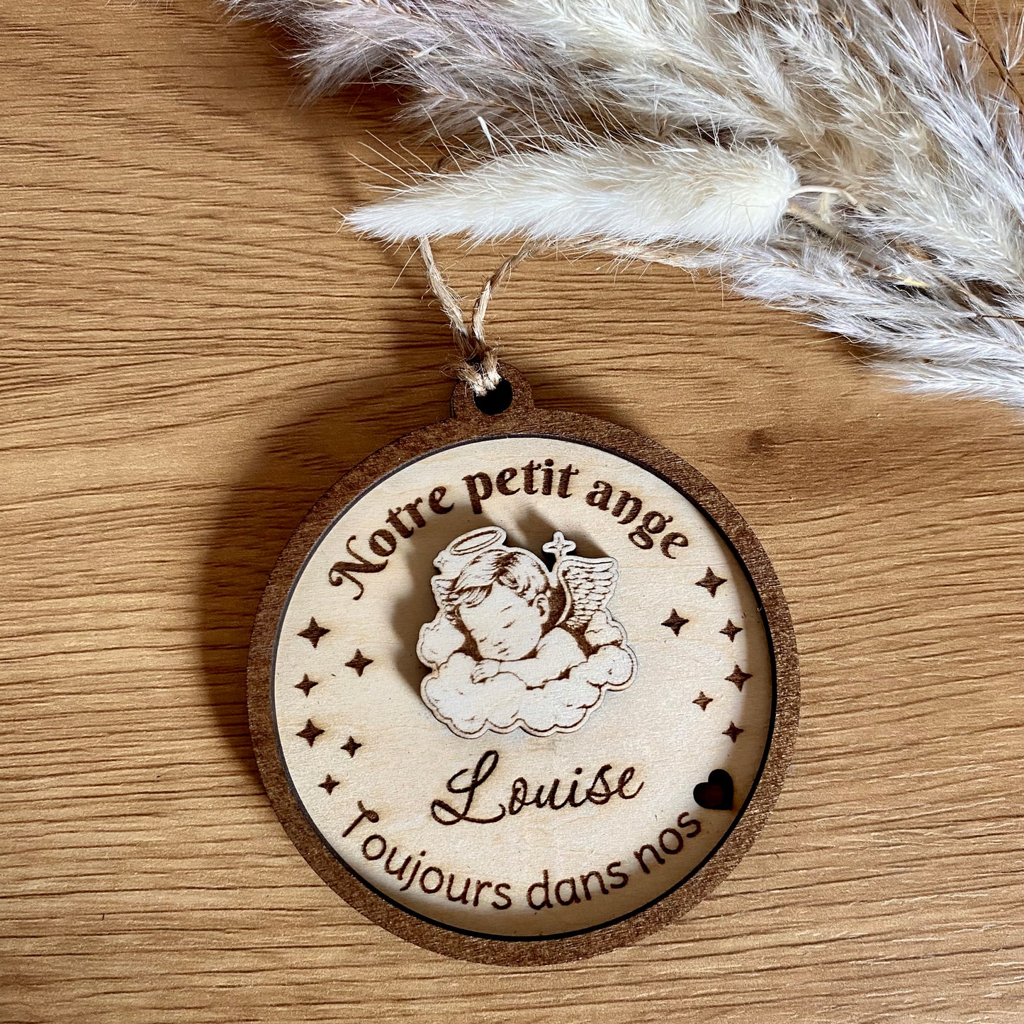 Boule de Noël Commémorative Bébé Ange Personnalisée en Bois