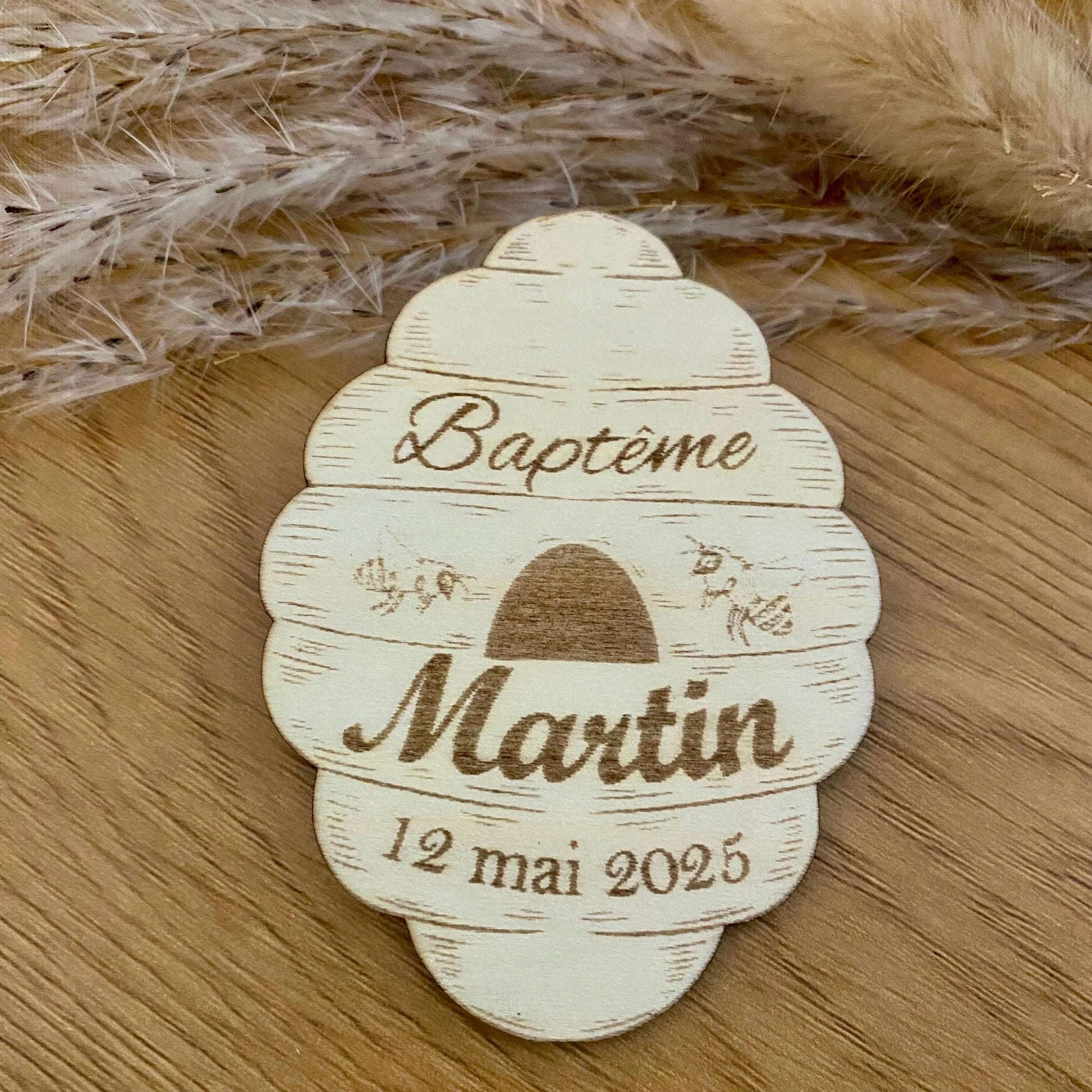 magnet en bois ruche pour baptême