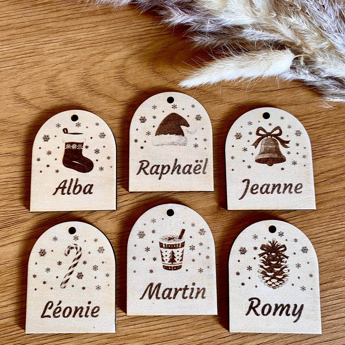 Lot Étiquettes Cadeau de Noël ou Marque-Place en Bois Personnalisé