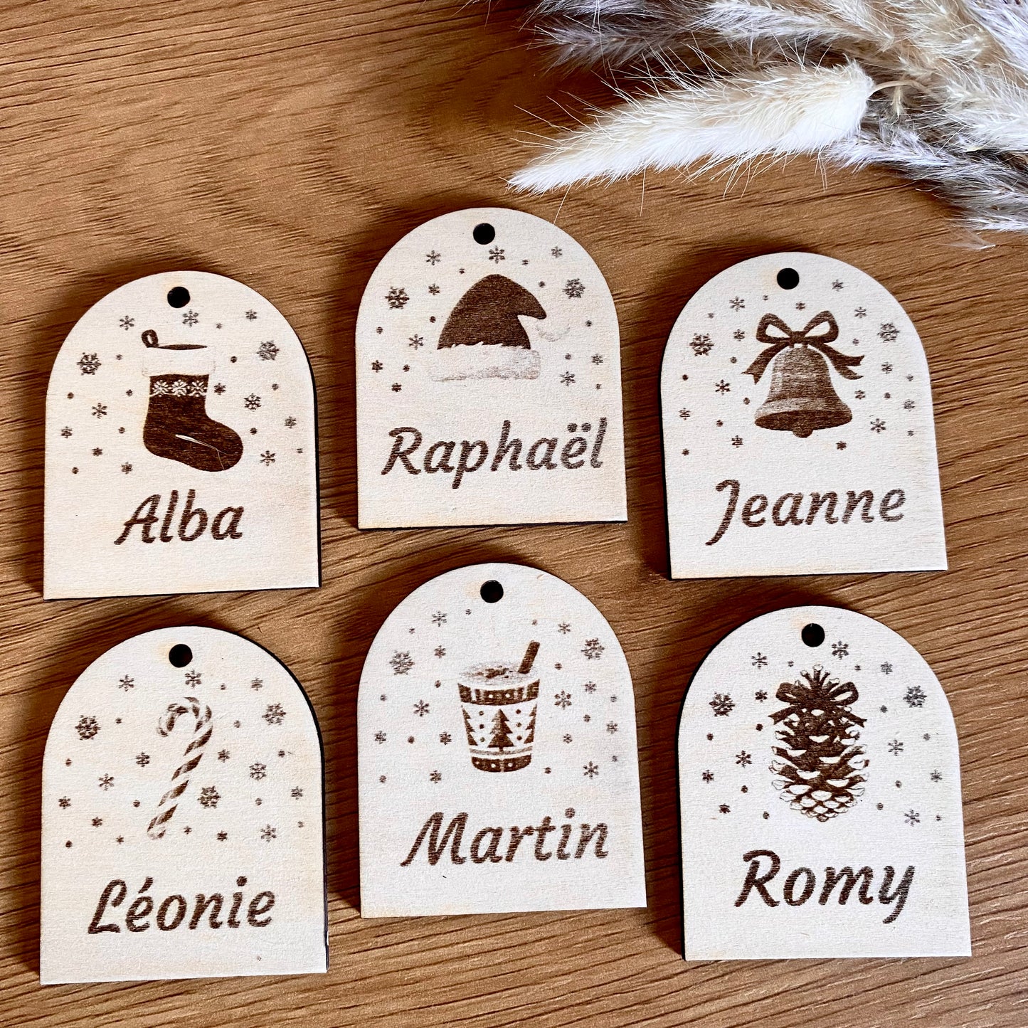 Lot Étiquettes Cadeau de Noël ou Marque-Place en Bois Personnalisé