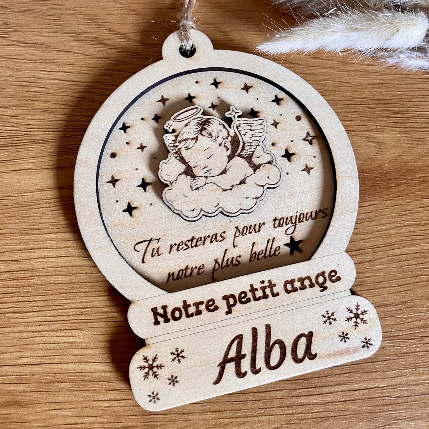 Boule commémorative en bois Petit Ange personnalisée