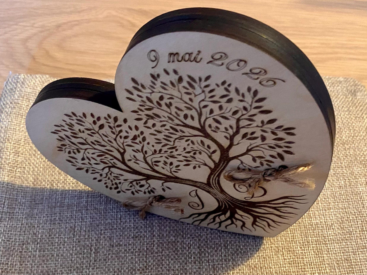 Porte-Alliances en Bois « Arbre de Vie » – Personnalisé pour votre Mariage