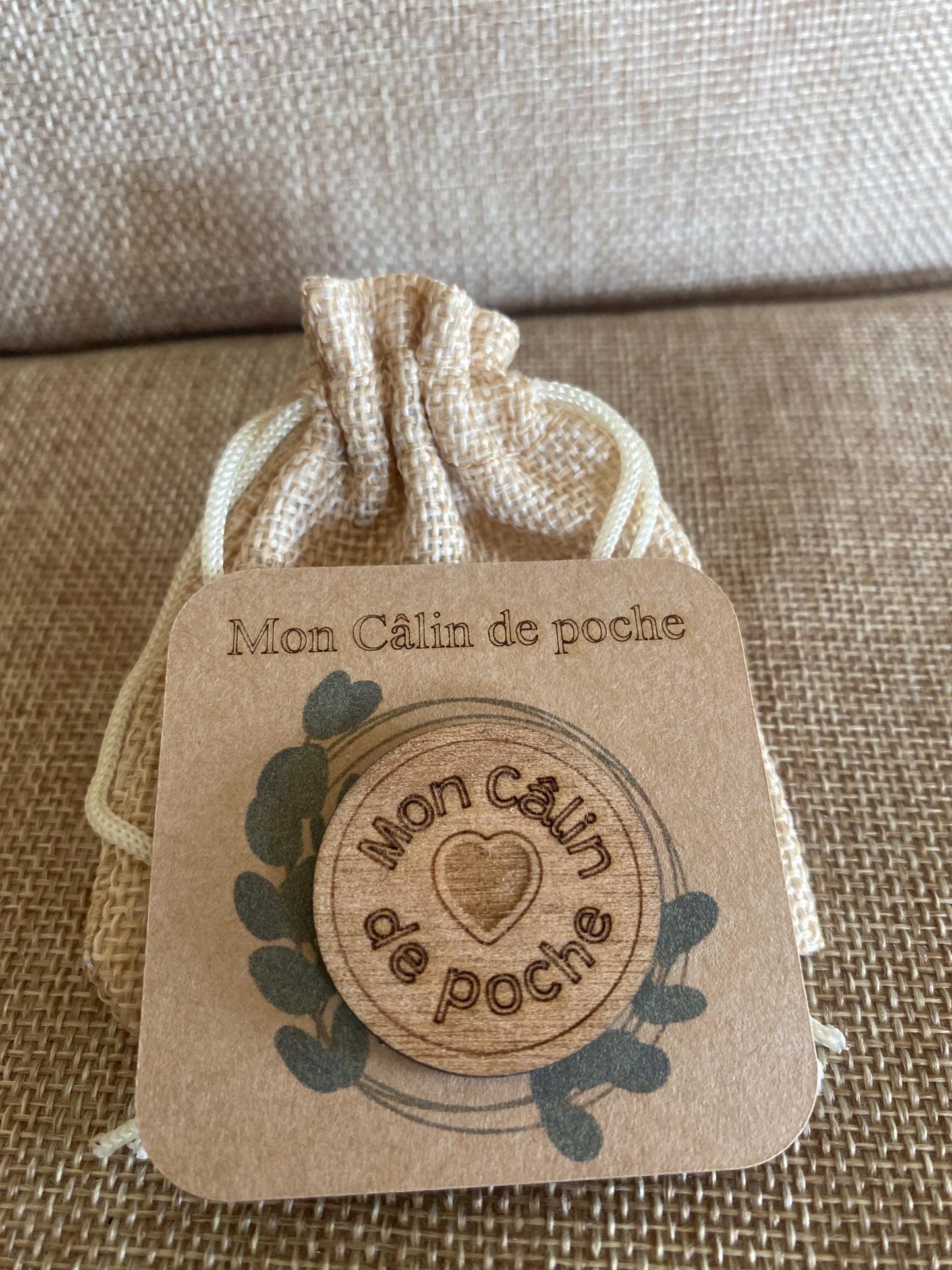 Jeton "Câlin de Poche" – Un Souvenir Gravé qui Voyage avec Vous