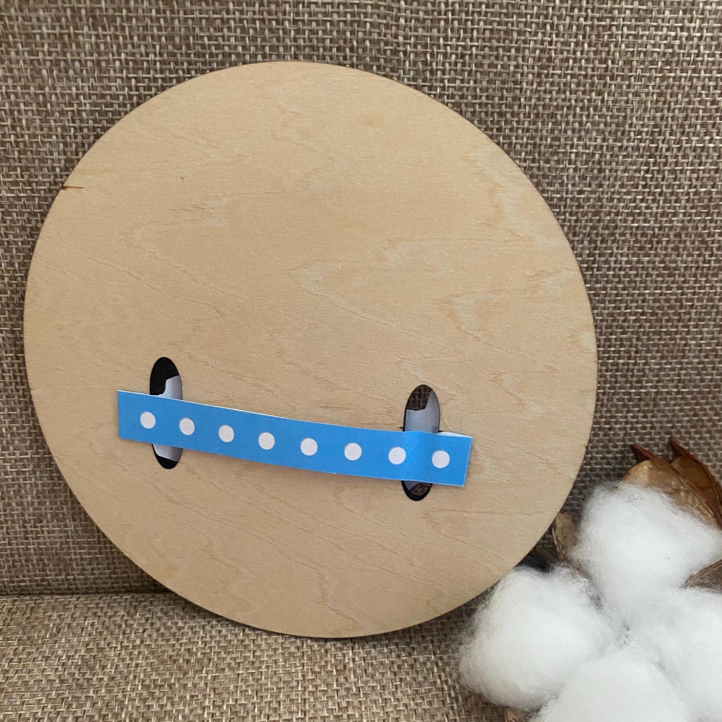 Support en Bois pour Bracelet de Naissance – Souvenir Bébé