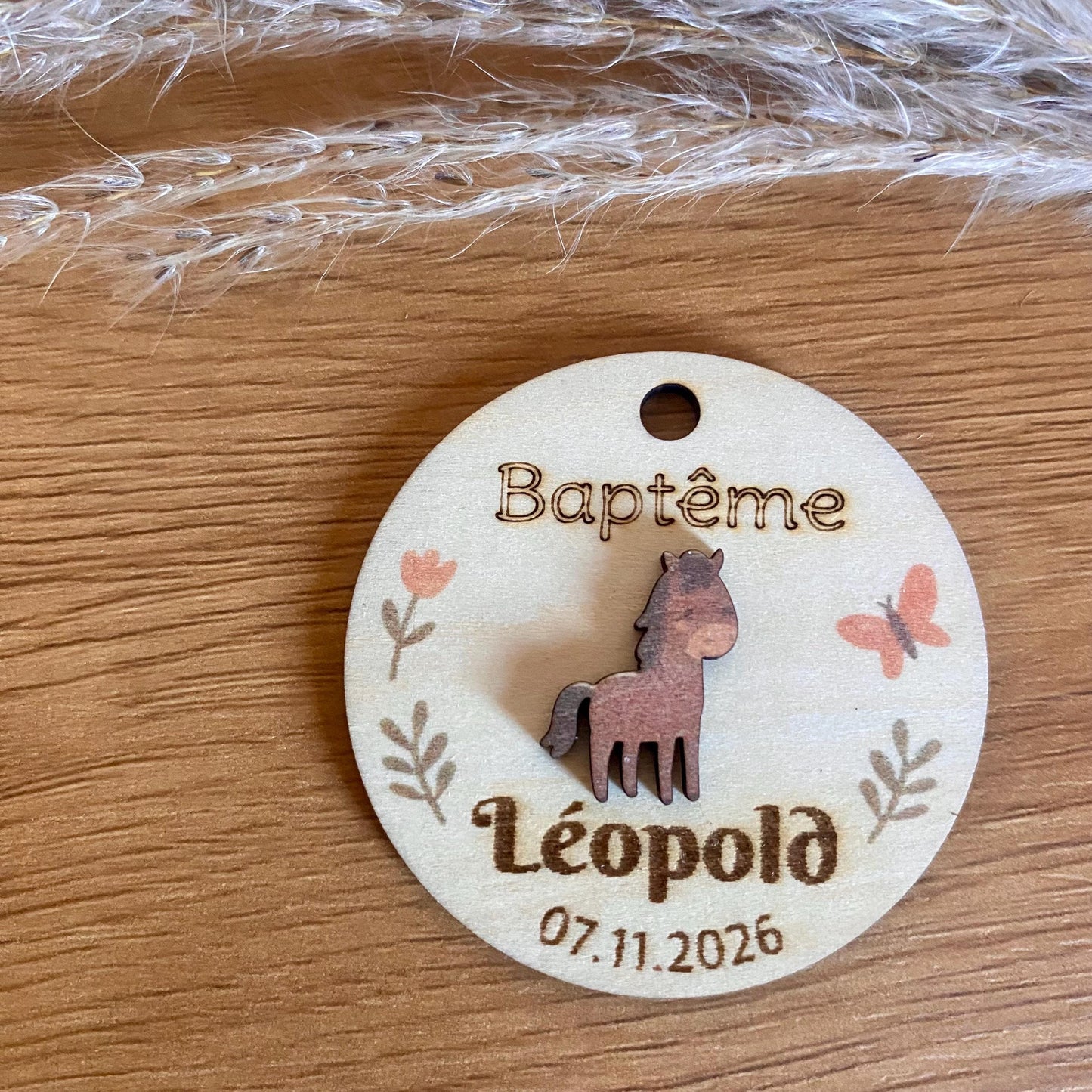 Étiquettes en Bois Personnalisées – Le Détail Chic pour vos Cadeaux d'Invités