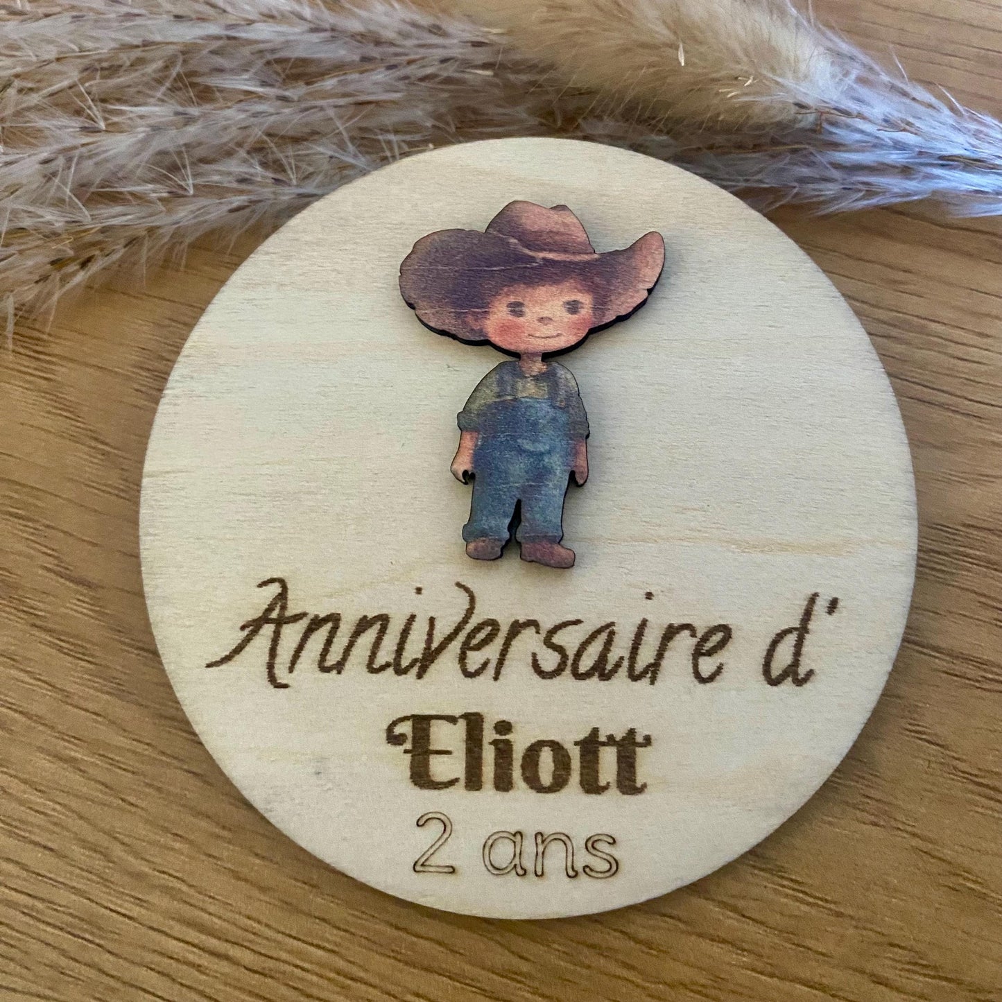 Magnet baptême ou anniversaire Personnalisé en Bois – Thème Héros Enfant