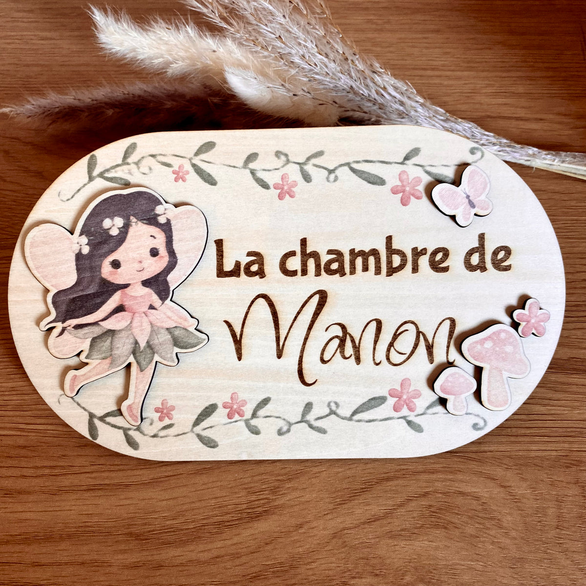 Plaque de Porte Fée en Bois Personnalisée – La Magie au Bout des Doigts