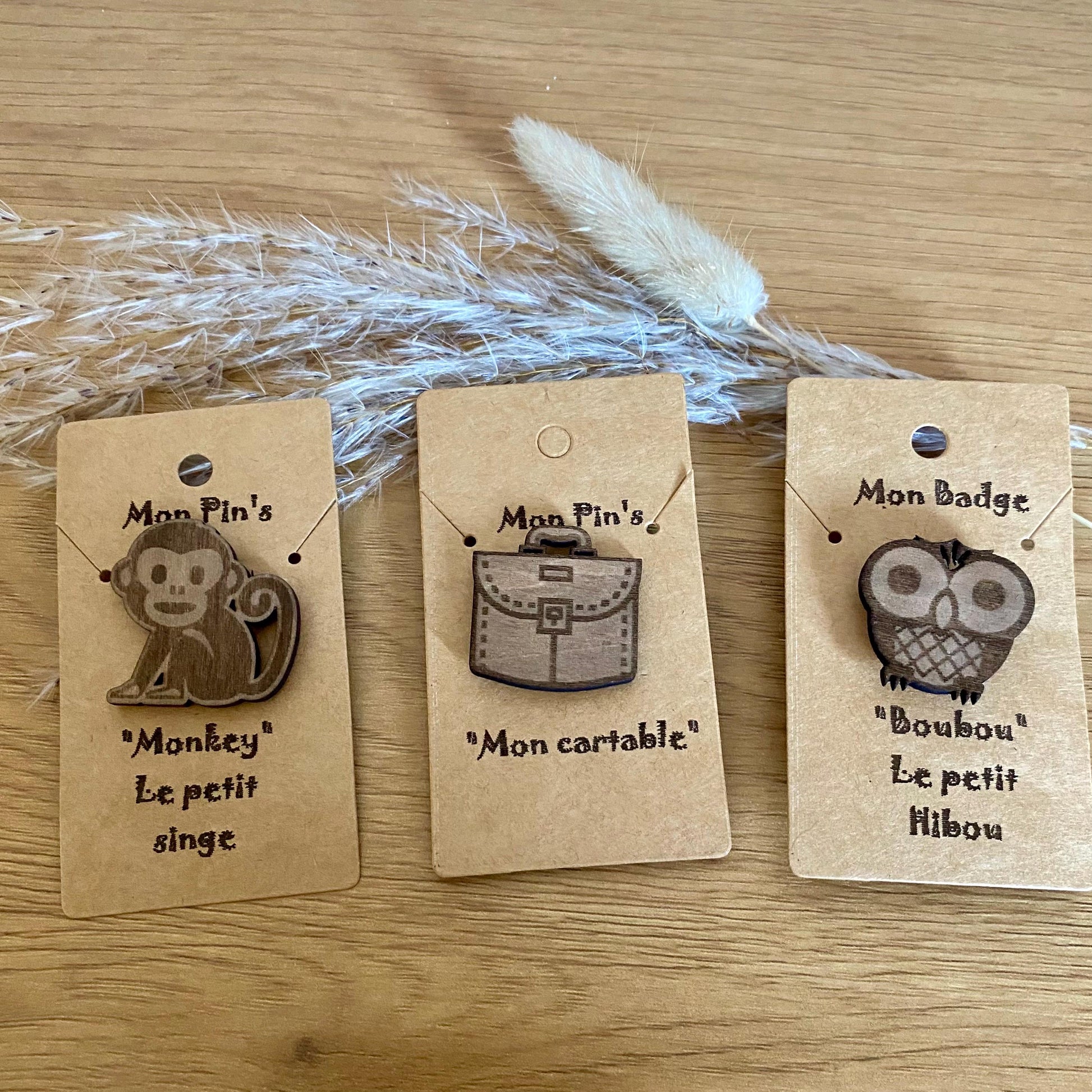 Collection de badges en bois pour enfants fait main