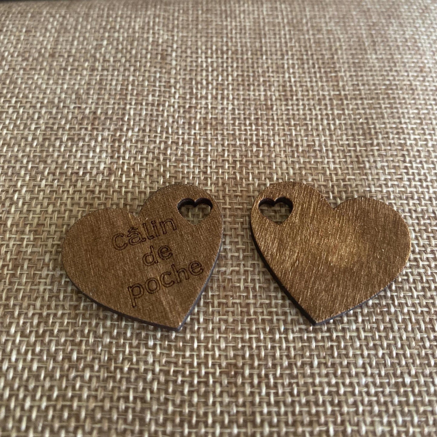 Câlin de Poche Cœur en Bois – Un Message d'Amour à Porter sur Soi