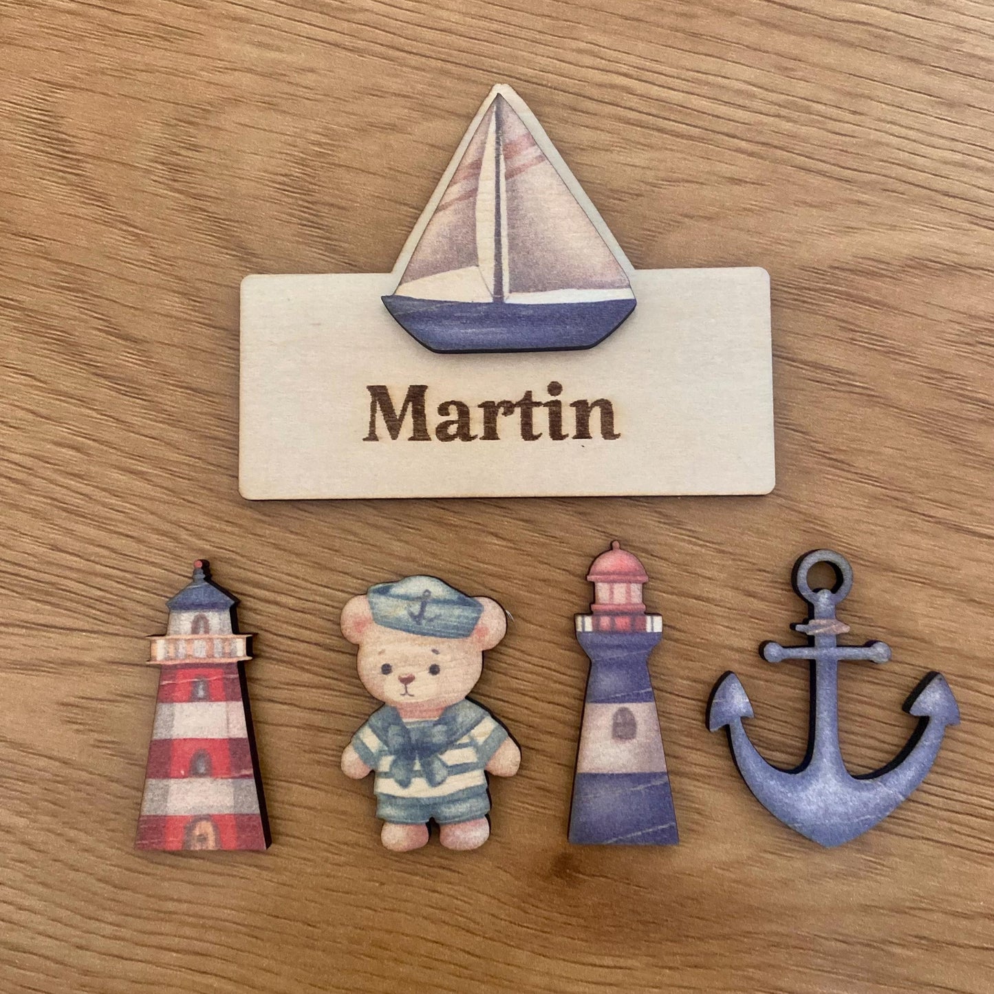 Marque-Place et magnet baptême Marin – Souvenir en Bois Personnalisé