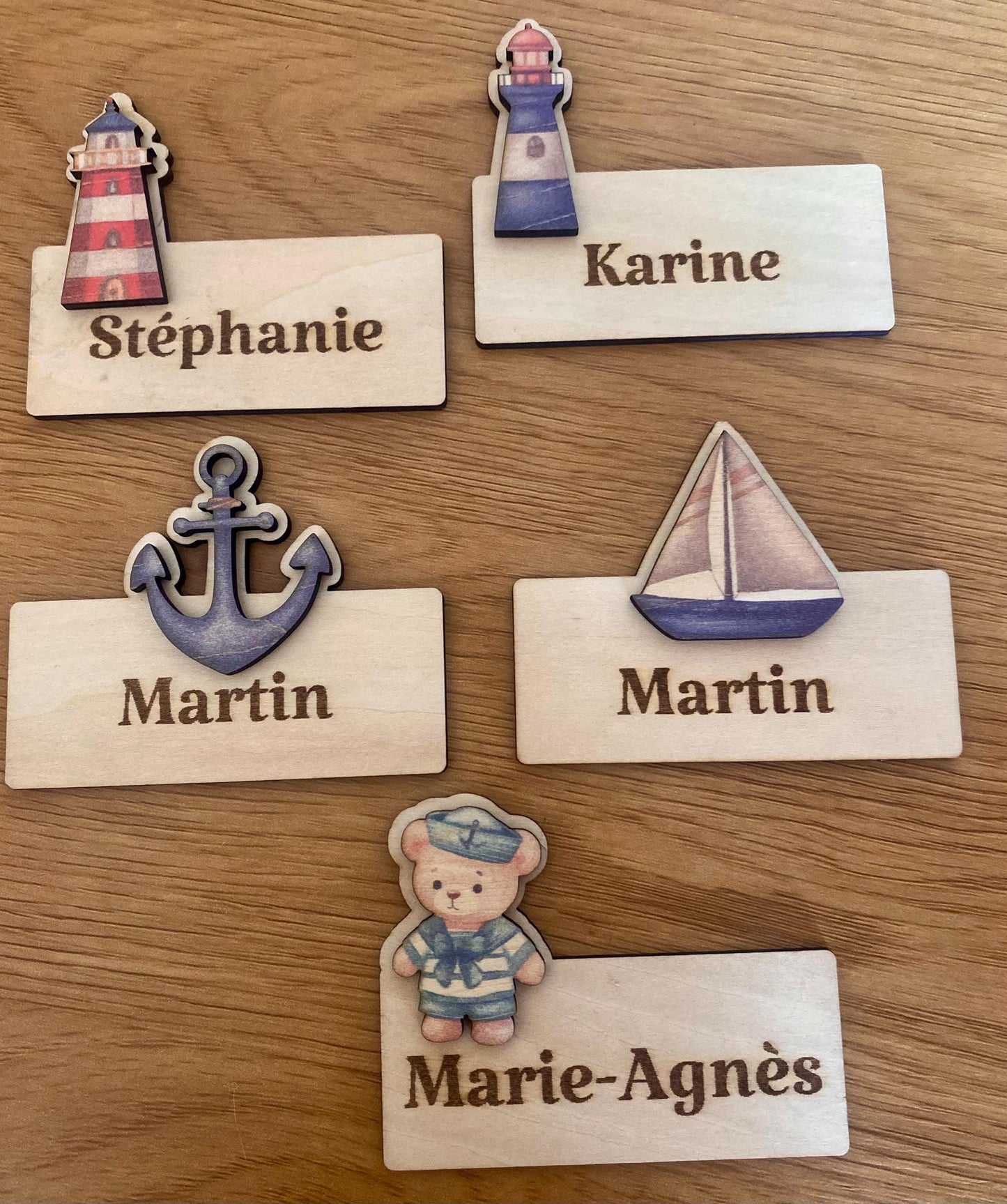 Étiquettes en Bois "Thème Marin" – Élégance et Authenticité pour vos Événements