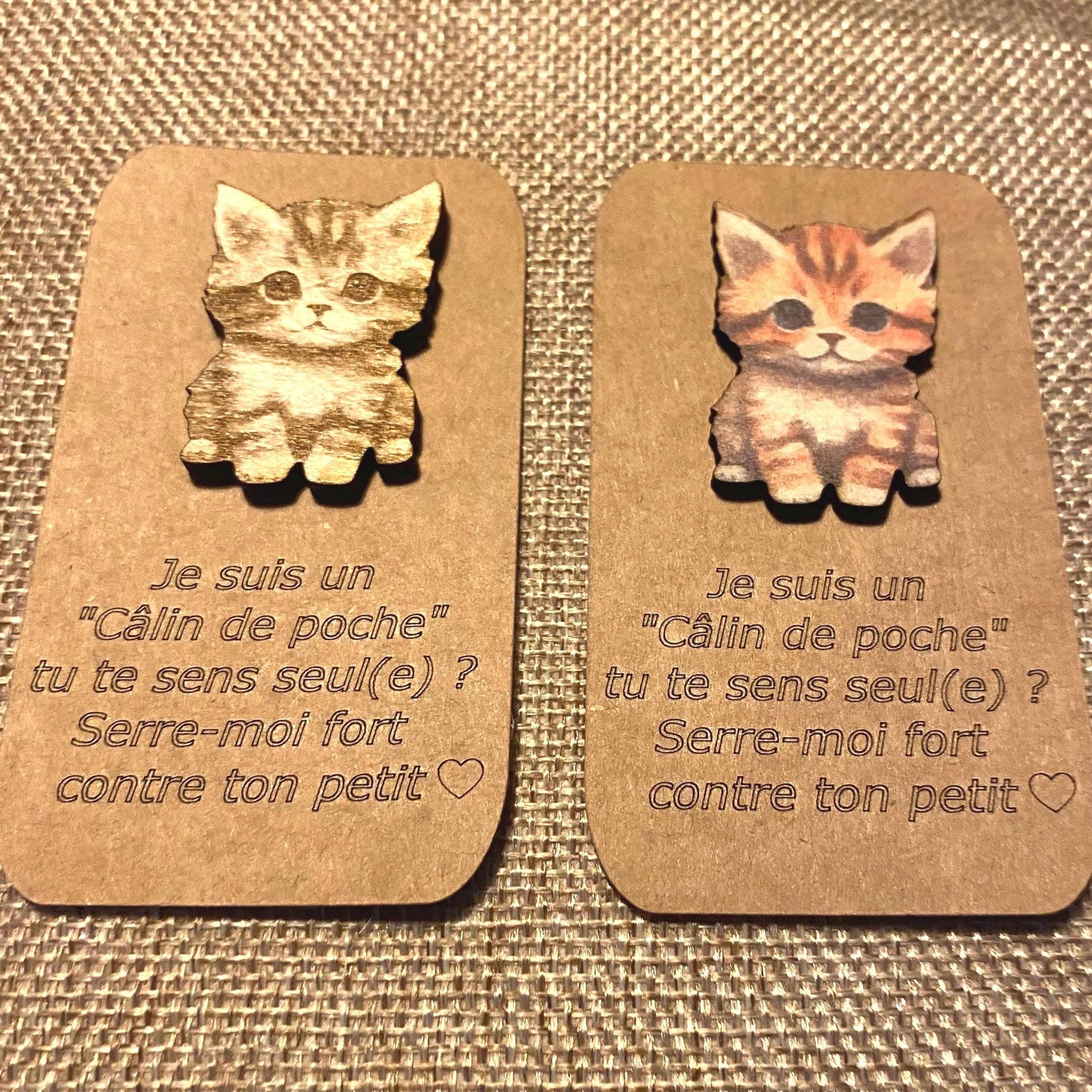 Câlin de Poche en Bois – Adorable Chaton Réconfortant