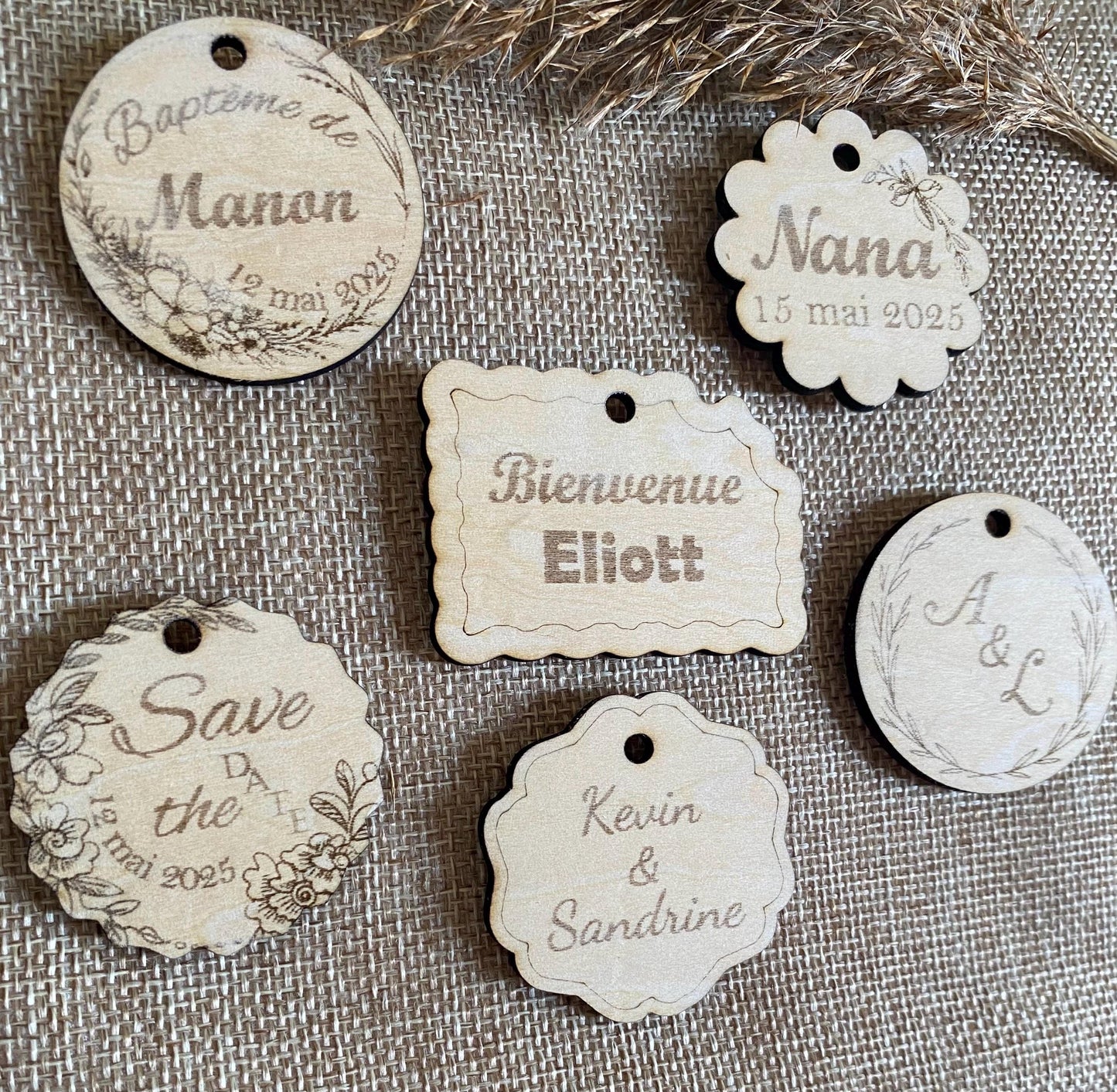 Étiquettes en Bois Personnalisées – La Touche Naturelle de vos Événements