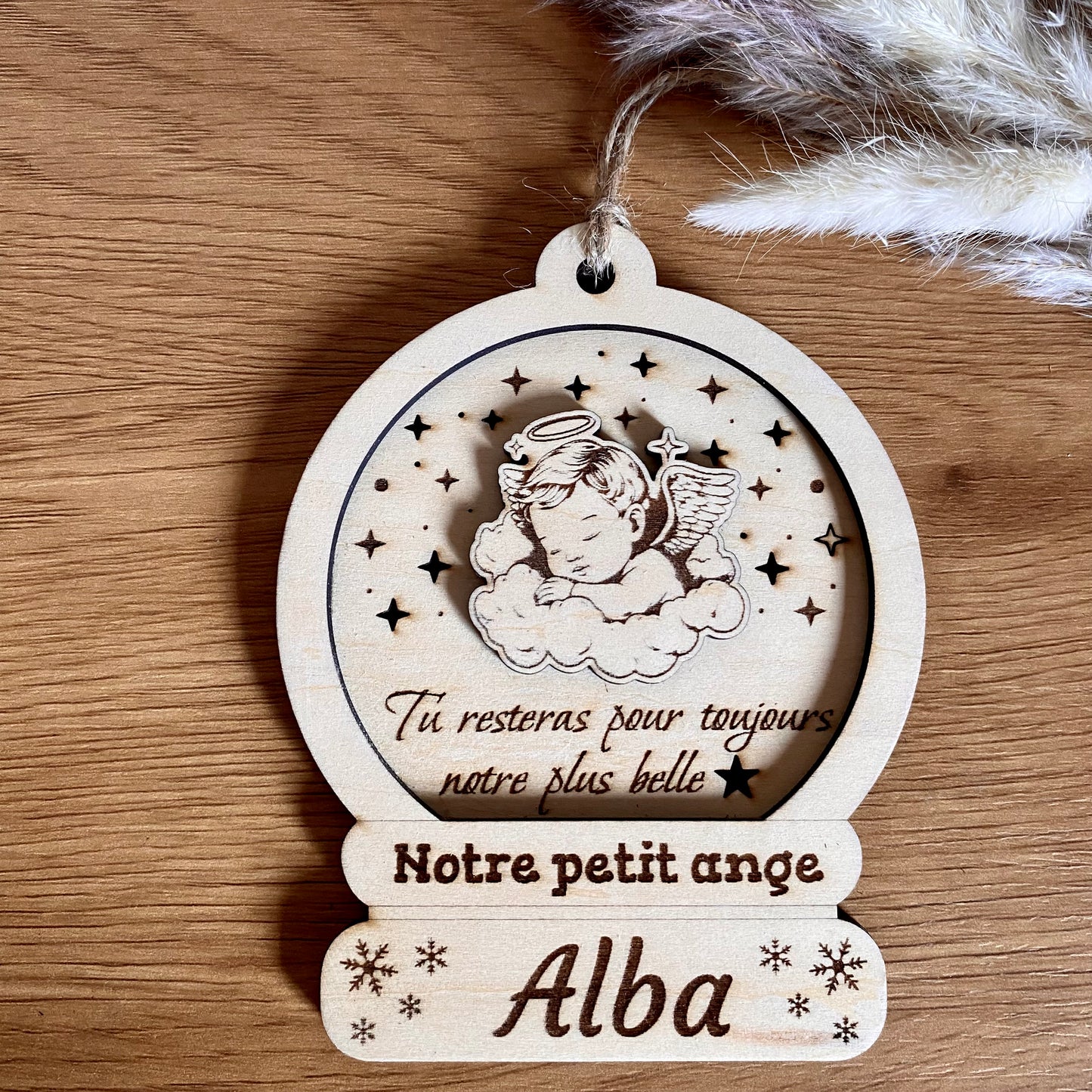 Boule commémorative en bois Petit Ange personnalisée