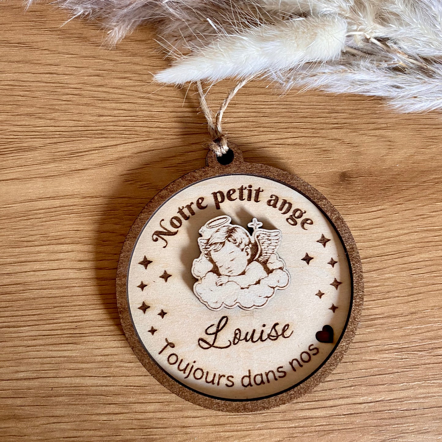 Boule de Noël Commémorative Bébé Ange Personnalisée en Bois