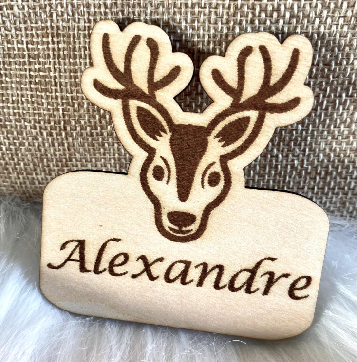 Marque places de Noël en bois modèle cerf prénom personnalisé 