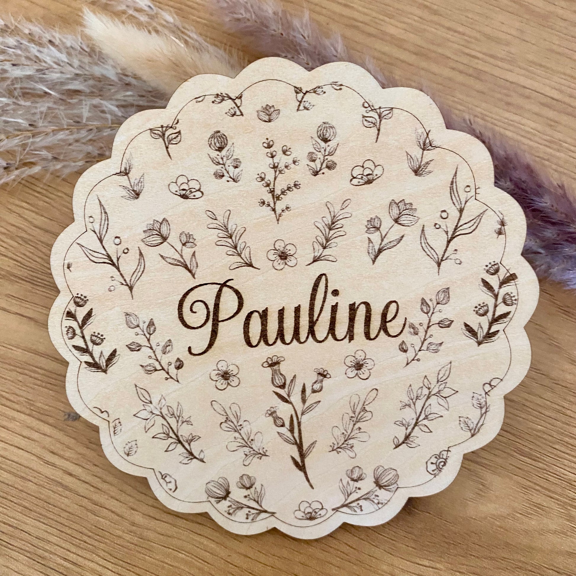 Plaque en bois annonce naissance motif floral