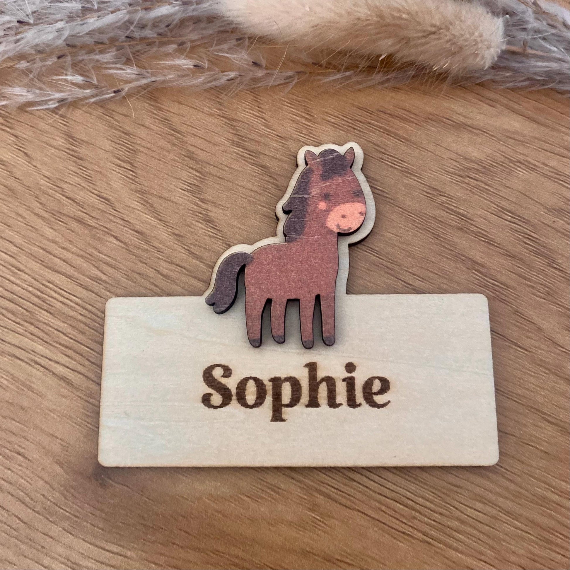 Marque-place en bois thème ferme modele cheval