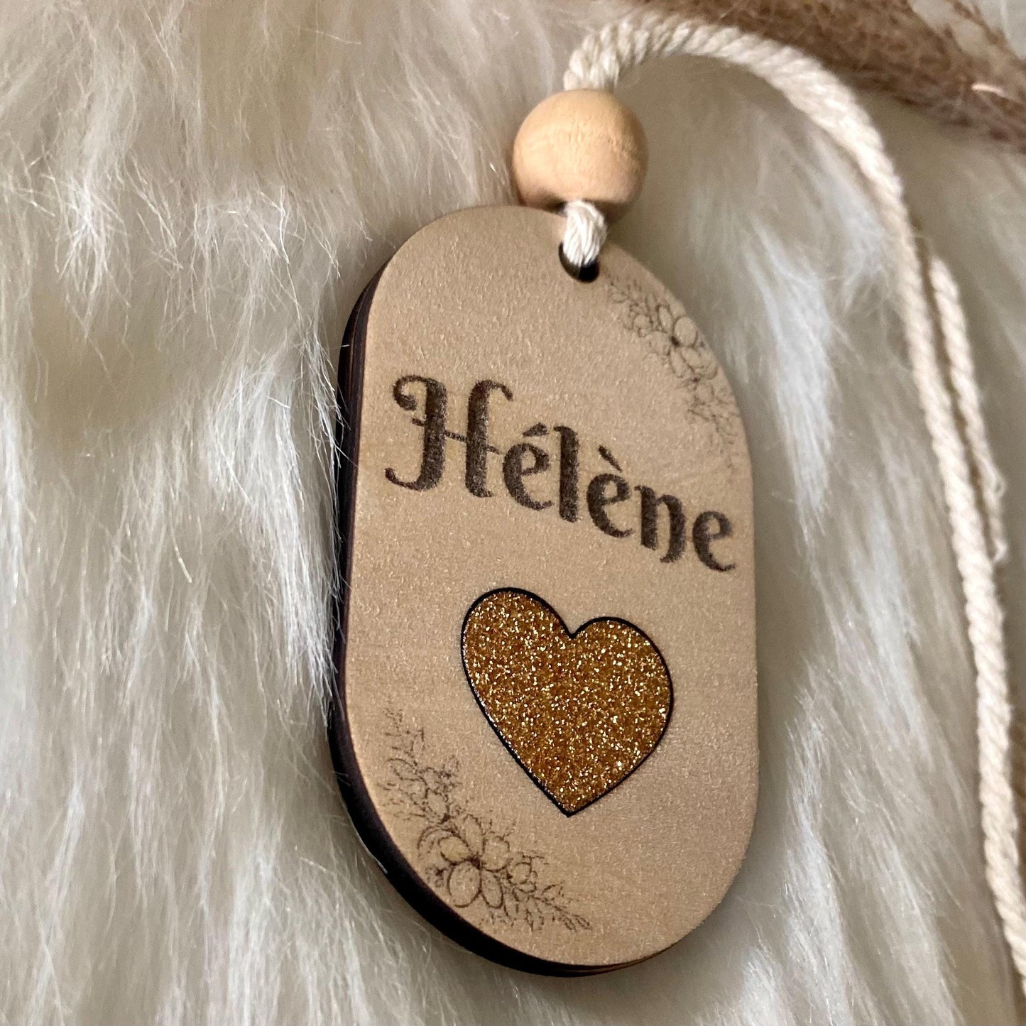 Décoration en Bois Personnalisée – Bijou de Rétroviseur & Porte-Clés